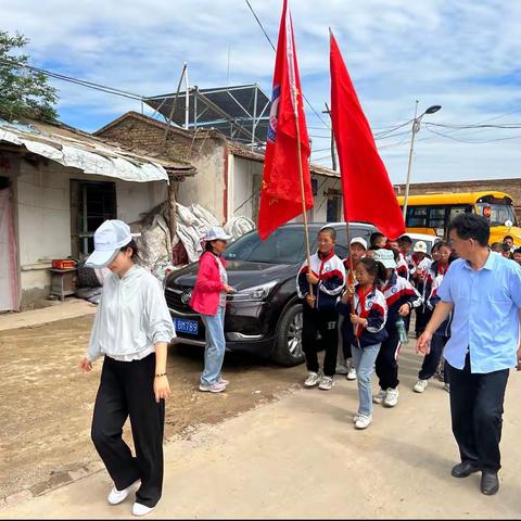 “三抓三促”进行时 【劳动励心智 实践促成长】猪咀岭小学参观定远学区劳动实践基地