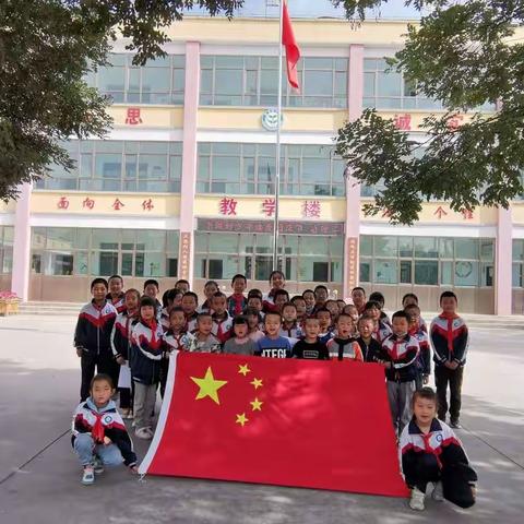 线上学习共成长  共待疫散花开   ——猪咀岭小学疫情期间线上学习活动