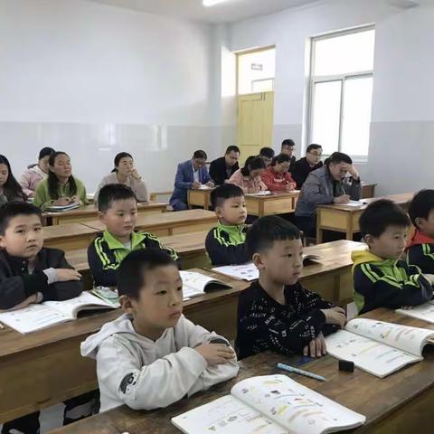 让教·学可见——记镇东小学数学教研活动