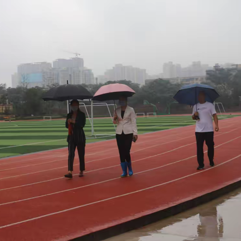 牵挂师生状况，心系校园安全——中原区教育局副局长孙冰清莅临锦江中学检查指导开学工作