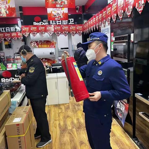 凤鸣镇消防所联合多部门开展“九小场所”消防安全检查