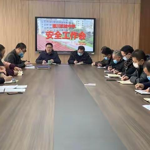 多管齐下，重在疏导，淄川实验中学校门治堵成效大