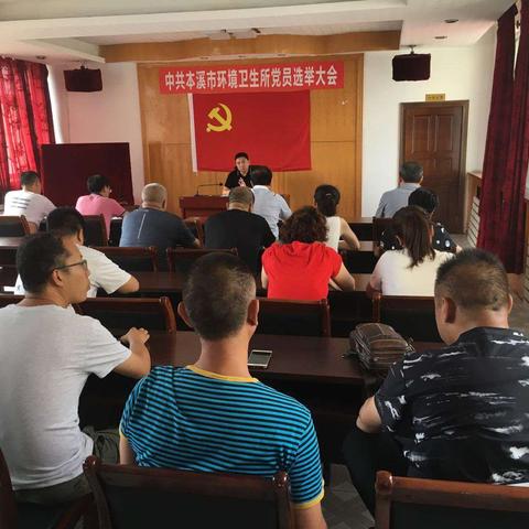 环卫所抗击“利奇马”期间，迅速启动应急预案，保证大街小巷干干净净