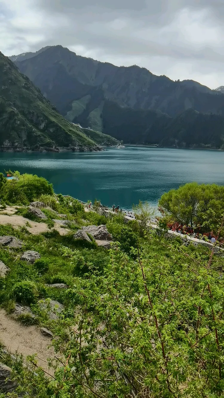 新疆景区免费天山天池