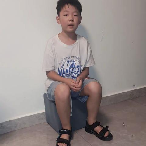 晨钟.暮鼓.背文章 ，轻言.淡笔.诵成长，——新蔡县实验小学五年级启航班“暮背晨读”家校活动（第一周）