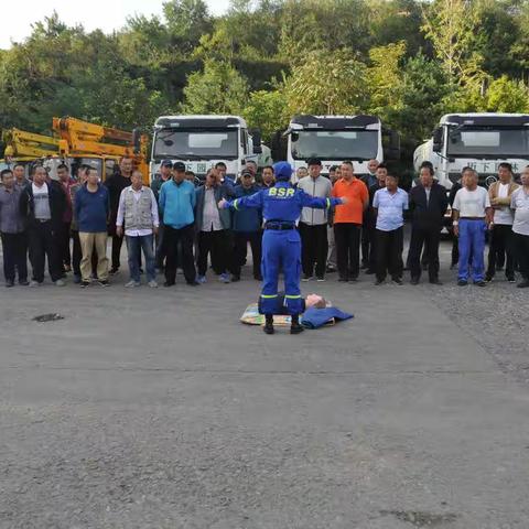 学习心肺复苏，提升急救能力——大圆满人力资源携手蓝天救援走进历下园林绿化服务中心