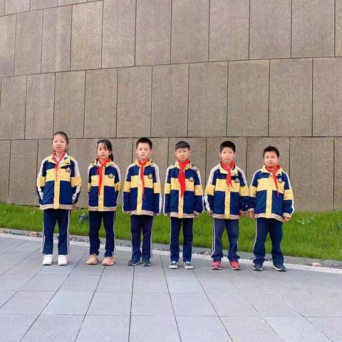 走进市图书新馆，体验书香浓情，领略书海魅力——洋安中心学校三（3）班第五雏鹰小分队书友会