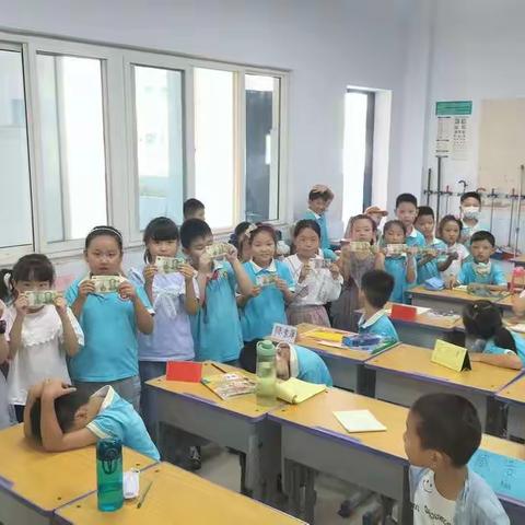 奉献爱心，传递真情二四班慈善一日捐