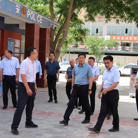 市县领导莅临景泰二小调研指导"双减"及课后服务工作