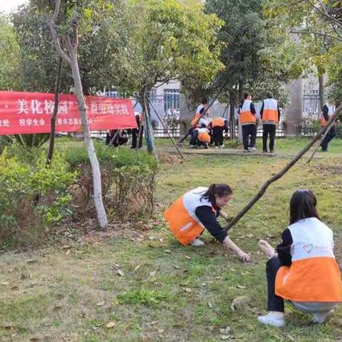 临川二中开展学雷锋主题教育系列活动