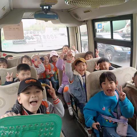 大手拉小手，消防安全记心中--优启幼儿园