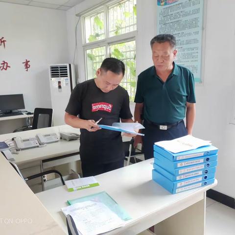 县第二督导组到栏杆街道督导防溺亡工作。