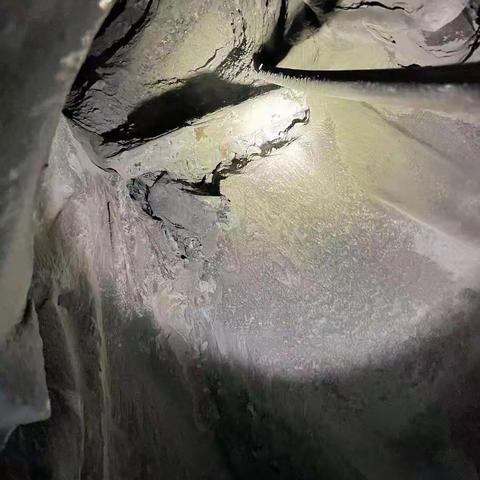 株洲工业园生产人员自行优化磨机堵料