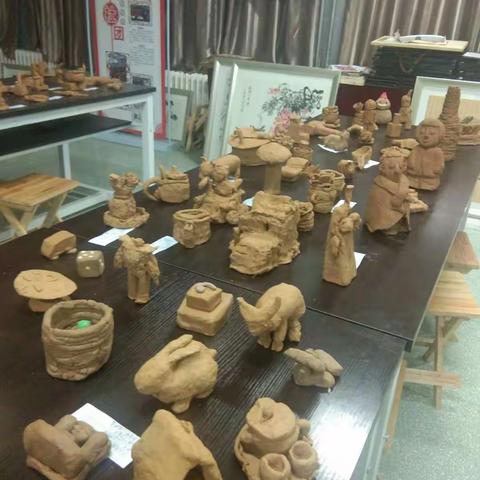 泥土的味道――华阳思源实验学校学生泥塑作品展剪影