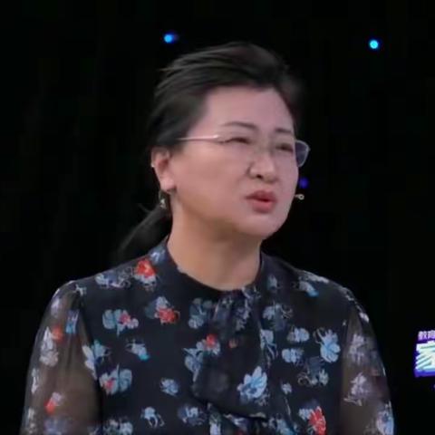 民主学校一年二班家长学习《家庭教育公开课》第十四期