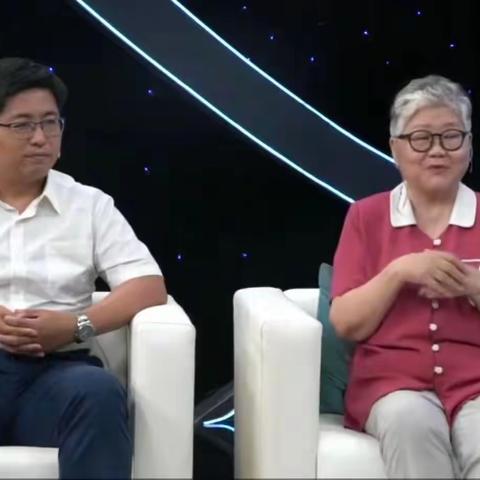 冰儿￼民主学校一年二班家长学习《家庭教育公开课》第十一期