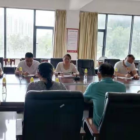 灵山镇机关第一党支部召开党史学习教育专题组织生活会暨党员大会