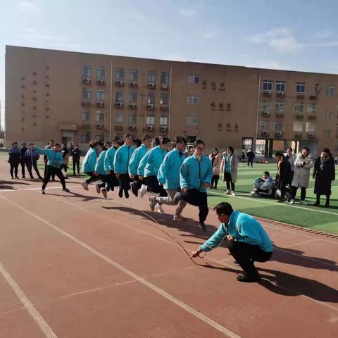 欢声笑语迎新年 凝心聚力共成长——岗集镇中心小学“庆元旦 迎新年”系列活动