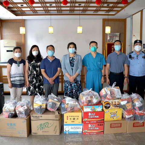 【七彩曙光】曙光街道主要领导带队慰问街道集中观察点一线工作人员