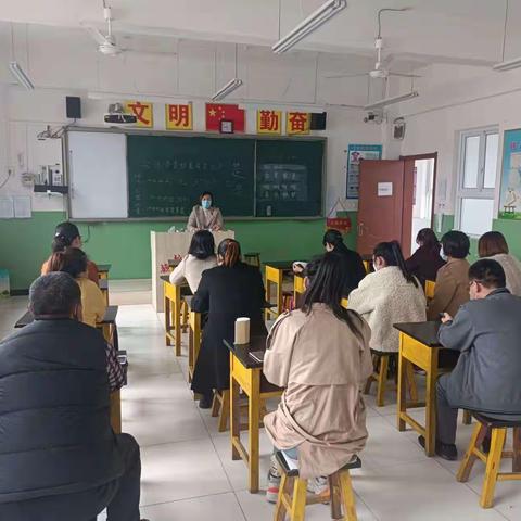 加强春季消防安全工作一一唐林中心小学在行动