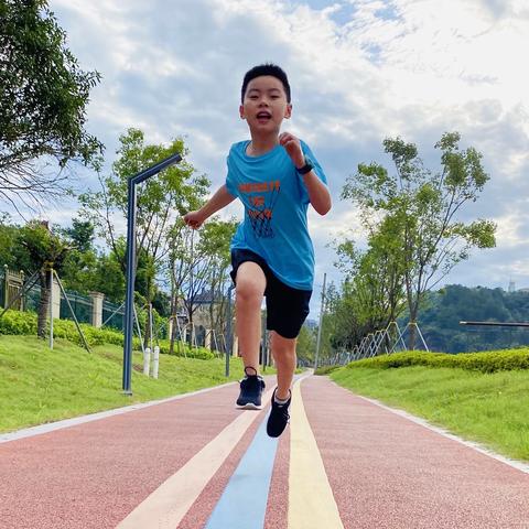 天天运动，天天乐——争做“运动小健将”