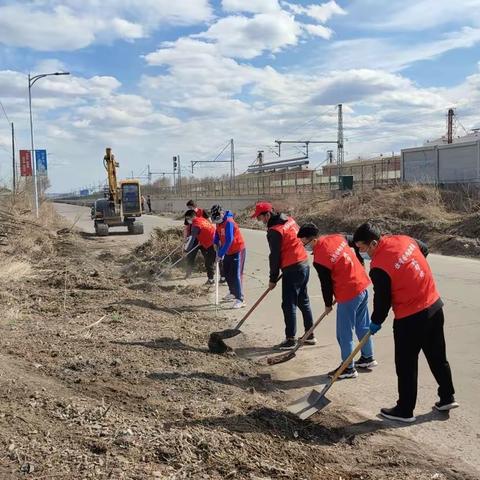 扎兰屯市农牧和科技局持续深入开展爱国卫生百日攻坚活动