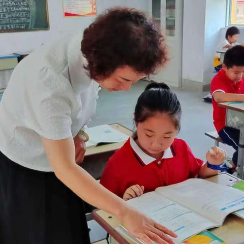 孩子们，请再接再厉---黄庄小学暑假优秀作业评选