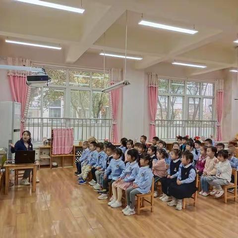 高陵区泾欣园第二幼儿园小三班“妈妈我爱你”主题活动