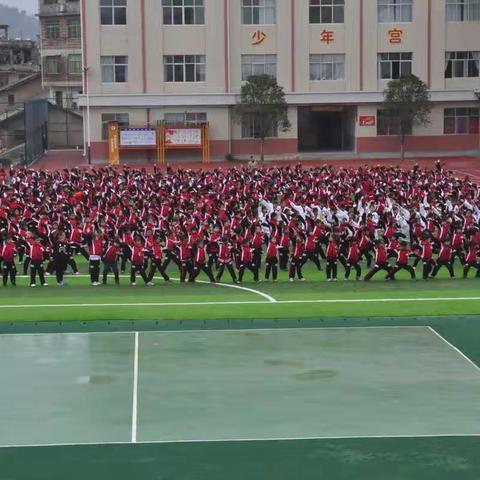 过年啦！                                                            -------记二(7)班元旦活动