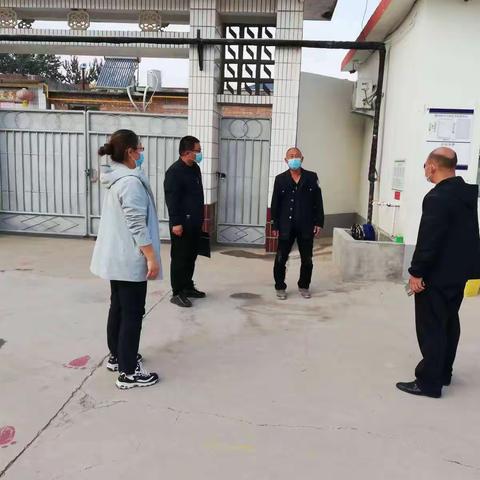 【平山镇川坊村初级小学】喜迎督导，乐促发展——学区领导检查我校“迎省评”准备工作
