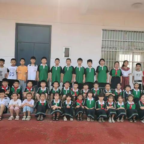 最美的班级 最美的我们—梁山县小安山镇第二中心小学二年级二班