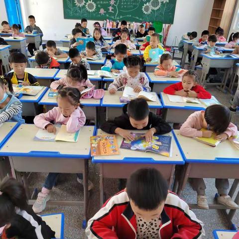 兴唐中心小学开展“ 好书伴我行  书香满校园”阅读活动