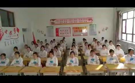 扎旗中职“灵动课桌舞 活力满校园”校内评比