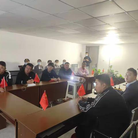 喜迎二十大 奋进新征程—辰坤名门项目部组织开展中共二十大学习活动