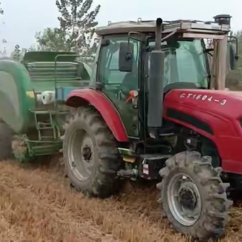 望城街道实行机械化作业回收秸秆、从源头杜绝秸秆焚烧现象