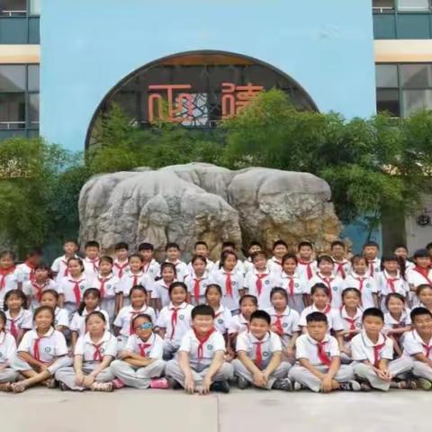 律回春晖渐 万象始更新——黄集实验小学第五周五（7）班升旗仪式、校内执勤掠影