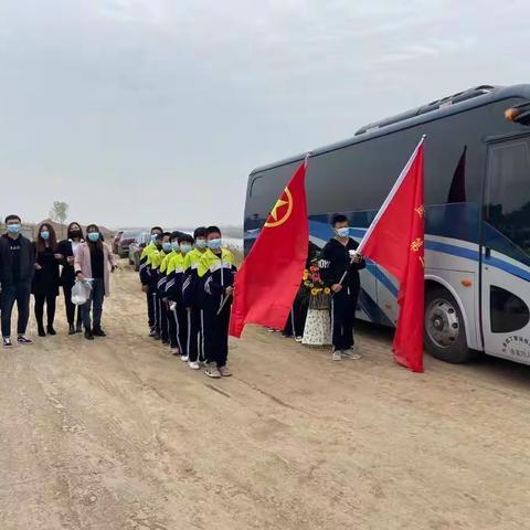 缅怀革命先烈，弘扬民族文化——孟村回族自治县孟村第二中学清明节烈士陵园扫墓活动!