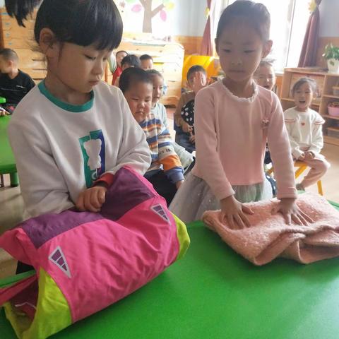 旗直幼儿园中二班开展“我劳动，我光荣”主题实践系列活动