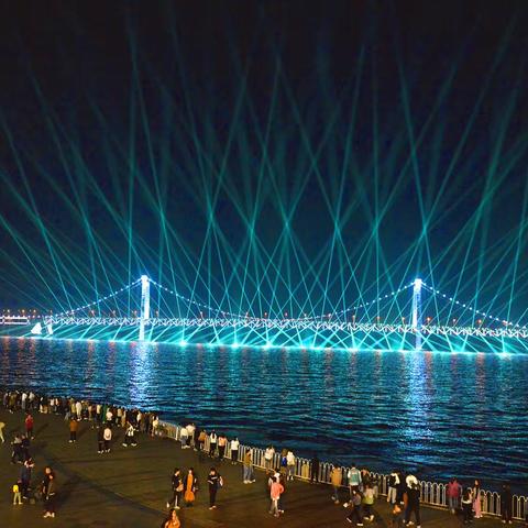 五彩缤纷美   夜色迷人醉