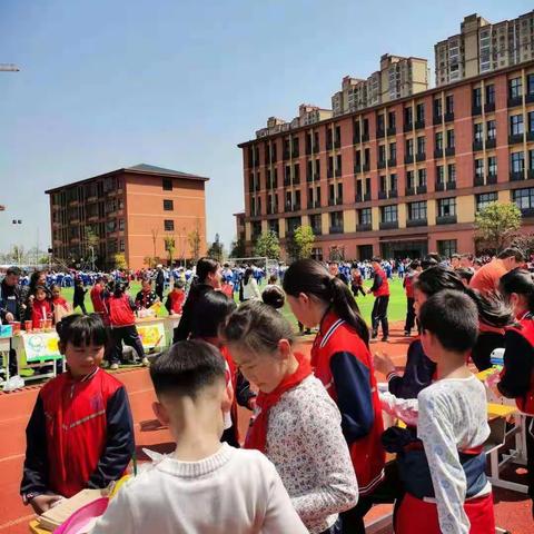 周南学士A1802小鱼儿中队2021爱心义卖