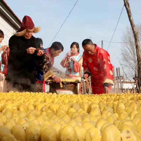 伊巴丹满族民俗摄影基地满族民俗---包黏豆包