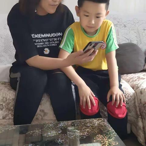 承德县一幼组织召开幼儿教育“去小学化”网络家长会议