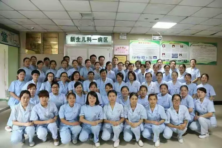 咸阳彩虹医院新生儿科全体医护人员给您拜年啦