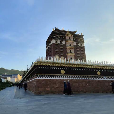 暑期旅行日记之七《寺庙系列——娘玛寺、米拉日巴佛阁、拉卜楞寺》