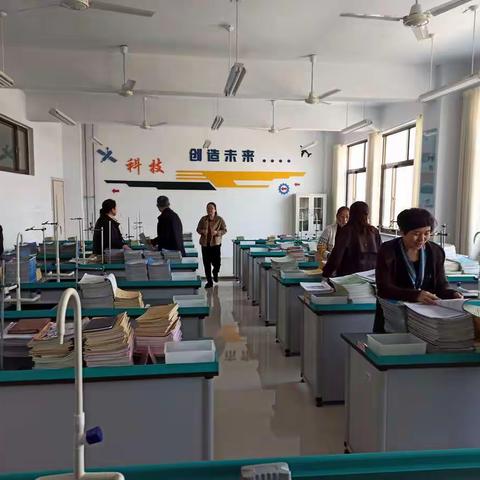 以常规促规范，以检查促提高——高新区第二小学新学期第一次常规检查   撰稿：王艳青 洪凤兰 翟江涛