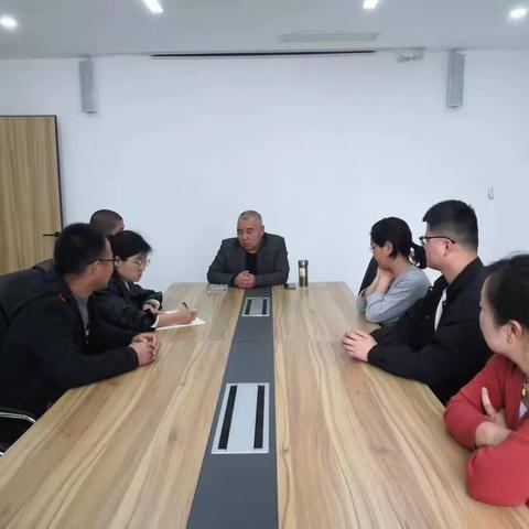 集贤社区开展问题整改例会