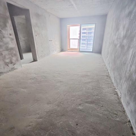 ⭐️81.8w凯旋府105平，带平台花园，清水322，中庭位置，老证！v6472