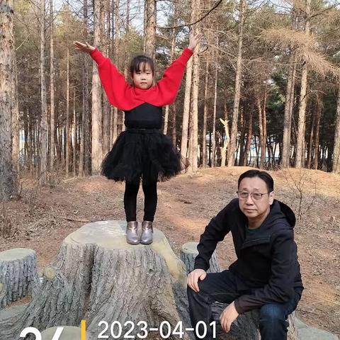 宇涵五岁零十个月，坦坦两周岁零七个月