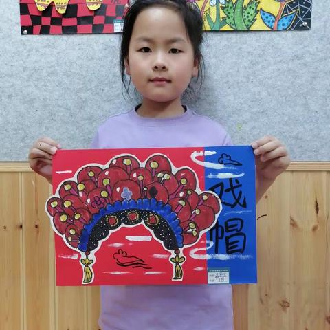 十点班小朋友们作品《戏帽》
