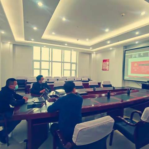 审计局贯彻落实市委八届22次常委（扩大）会议精神